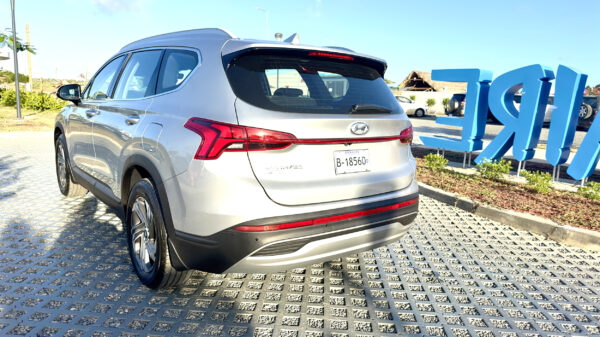 Hyundai SantaFe - Image 3